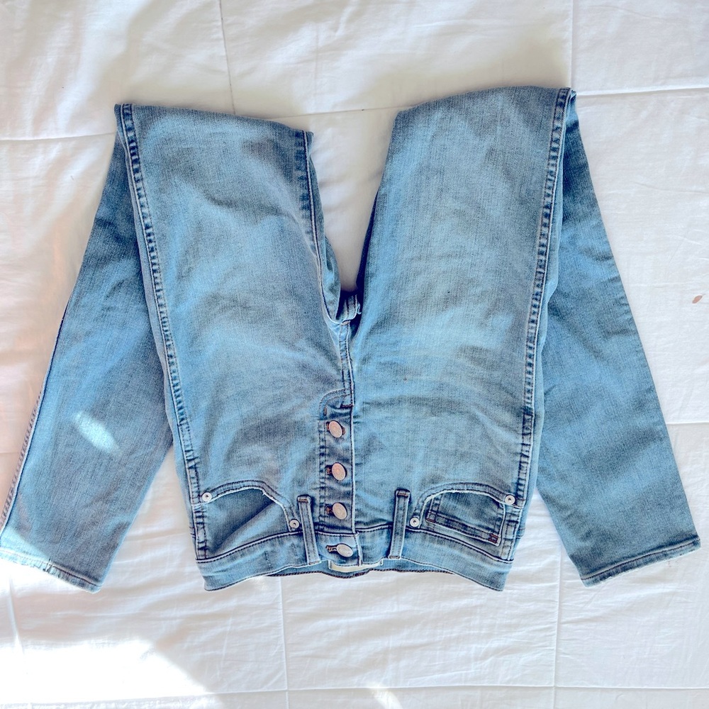 Madewell skinny jeans with buttons up instead is zipper!
